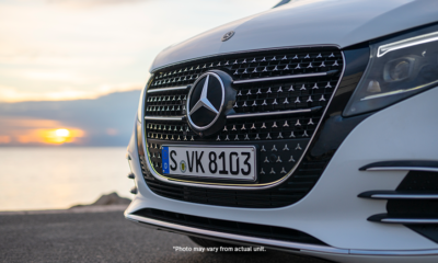 Close-up of the Mercedes-Benz V-Class Elegance grille and front bumper at sunset