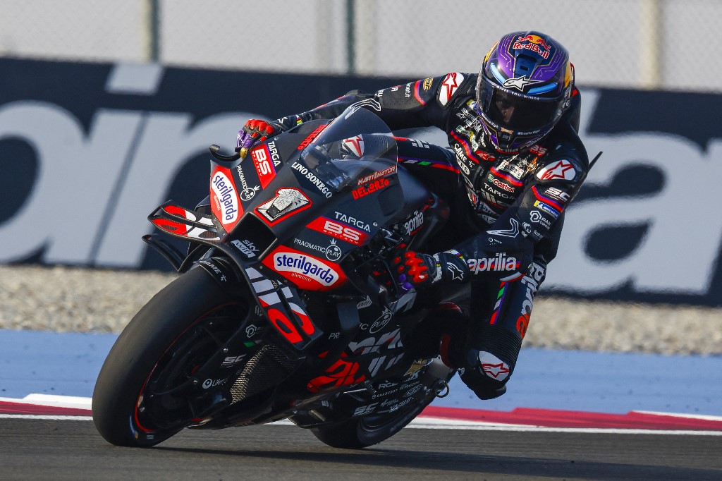 Jorge Martin rides his Aprilia MotoGP bike at speed during a test session at Misano Circuit.