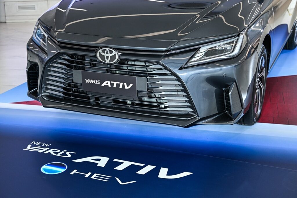 Close-up of the Toyota Yaris Ativ HEV front grille and badge at its launch display in Thailand.