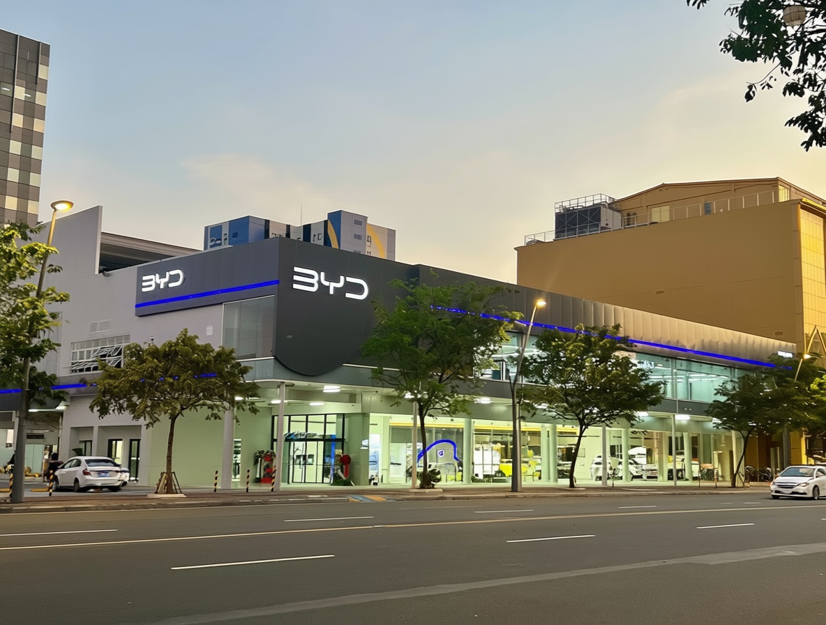 BYD Manila Bay dealership at sunset showcasing the brand’s 600th store in Asia Pacific.